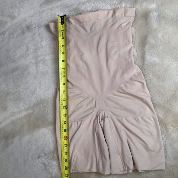 SPANX Cream Shapewear - Picture 2 of 7